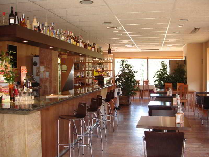 Hotel Sant Quirze De Besora 3*